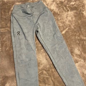 On Cloud 7/8 leggings XS